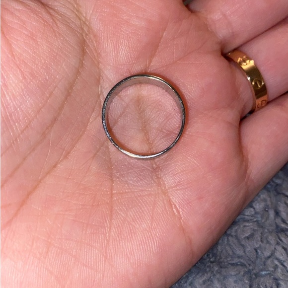 10k white gold band - Picture 4 of 4